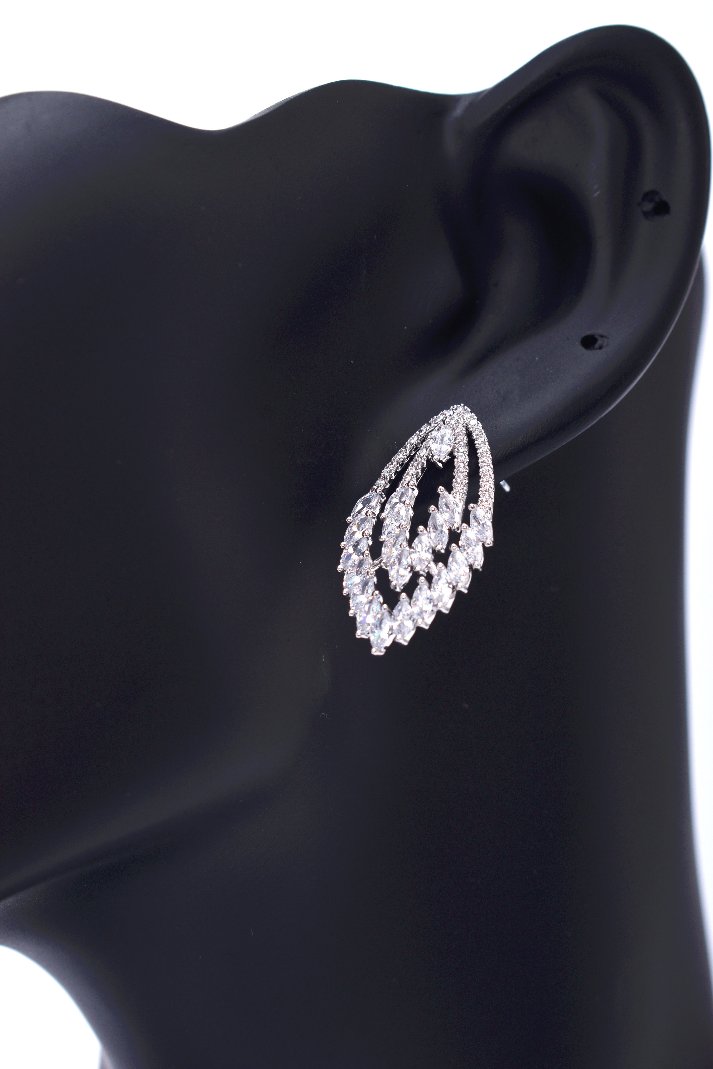 DIAMOND ALMOND EARRINGS